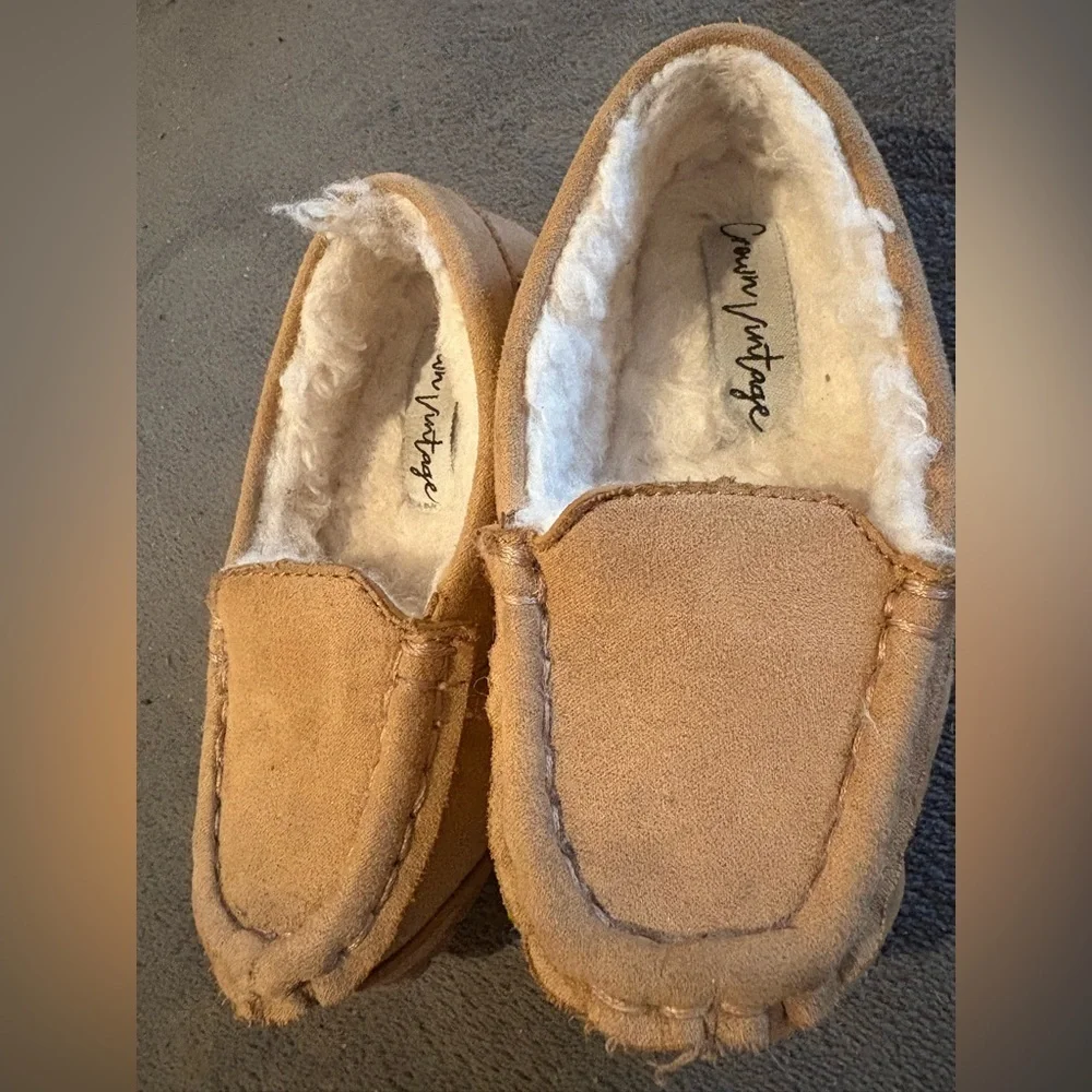 Crown Vintage Baby size 7 Toddler Suede Sherpa Shoes Slippers Moccasins